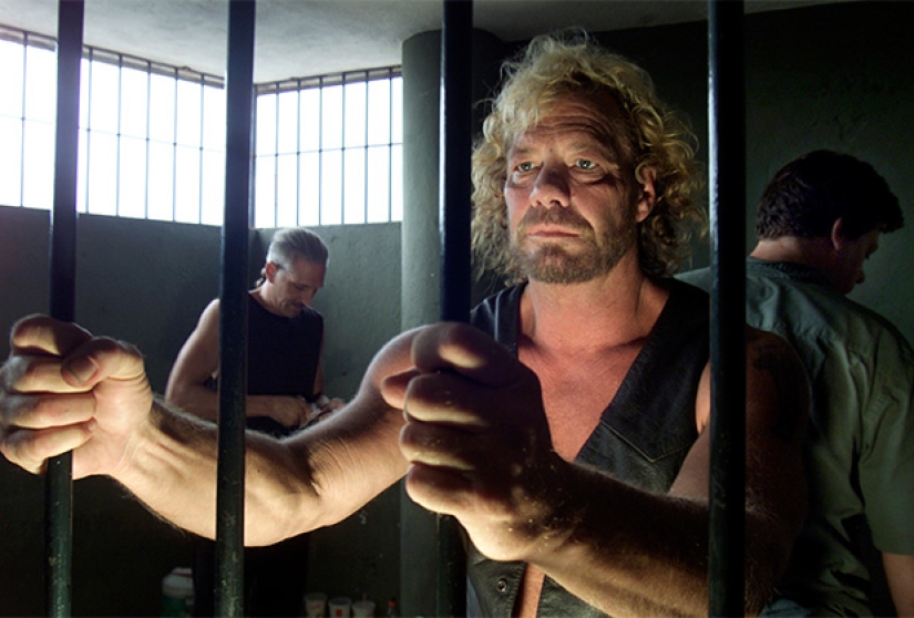 Duane "Dog" Chapman: un cazador de recompensas, que se convirtió mi vida en el reality show Duane "Dog" Chapman: un cazador de recompensas, que se convirtió mi vida en el reality show
