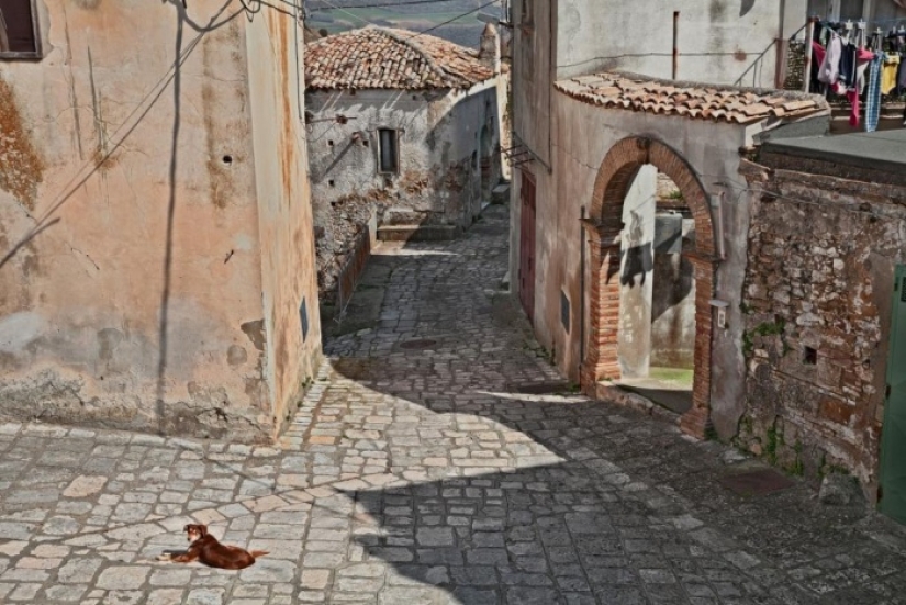 Dust-free job: an Italian town has opened unusual vacancies