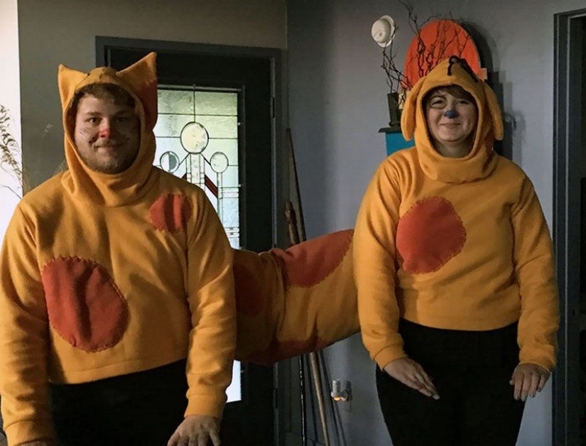 Each creature has a pair! 30 most unusual, funny and terrifying Halloween costumes for two Each creature has a pair! 30 most unusual, funny and terrifying Halloween costumes for two