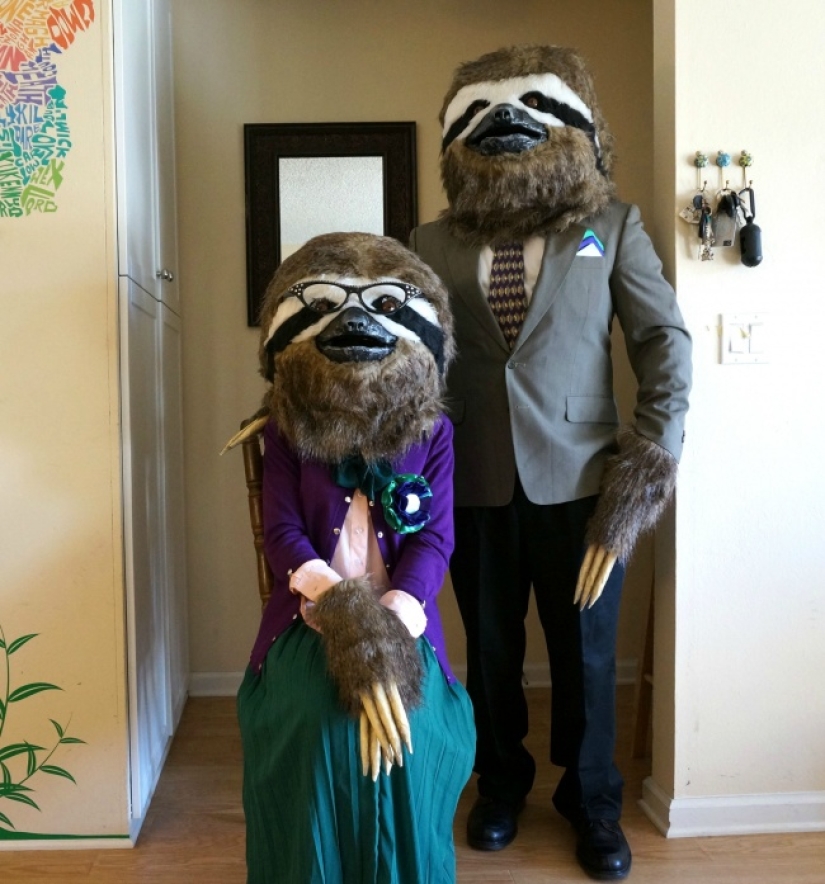 Each creature has a pair! 30 most unusual, funny and terrifying Halloween costumes for two Each creature has a pair! 30 most unusual, funny and terrifying Halloween costumes for two