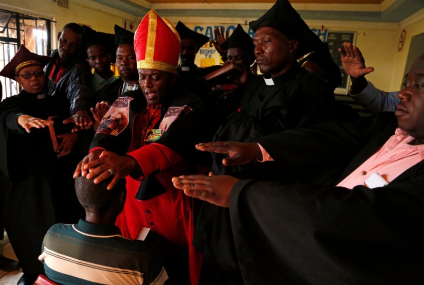 "¡El alcohol no tiene nada de malo!": cómo se celebran los servicios en una iglesia para borrachos "¡El alcohol no tiene nada de malo!": cómo se celebran los servicios en una iglesia para borrachos