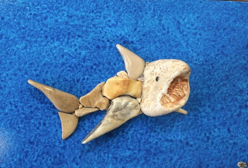 El artista hace pinturas increíblemente realistas a partir de piedras encontradas en la playa