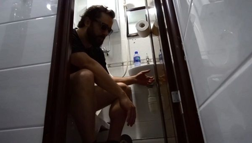 El canadiense encontró la habitación de hotel más pequeña, y cuesta $ 30