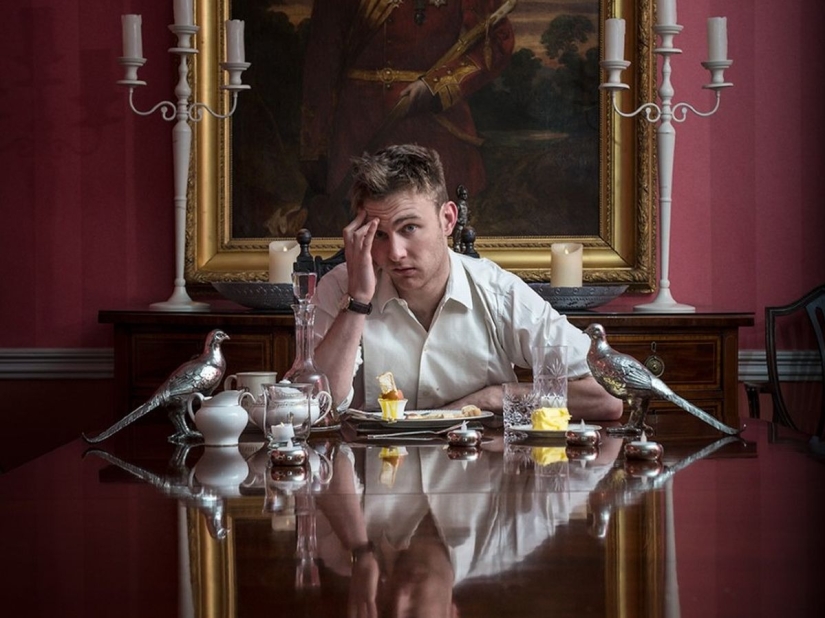 El comediante, que vive en la Torre de Londres, habló sobre las dificultades de la vida en el castillo