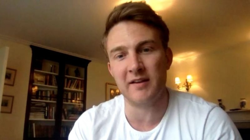 El comediante, que vive en la Torre de Londres, habló sobre las dificultades de la vida en el castillo