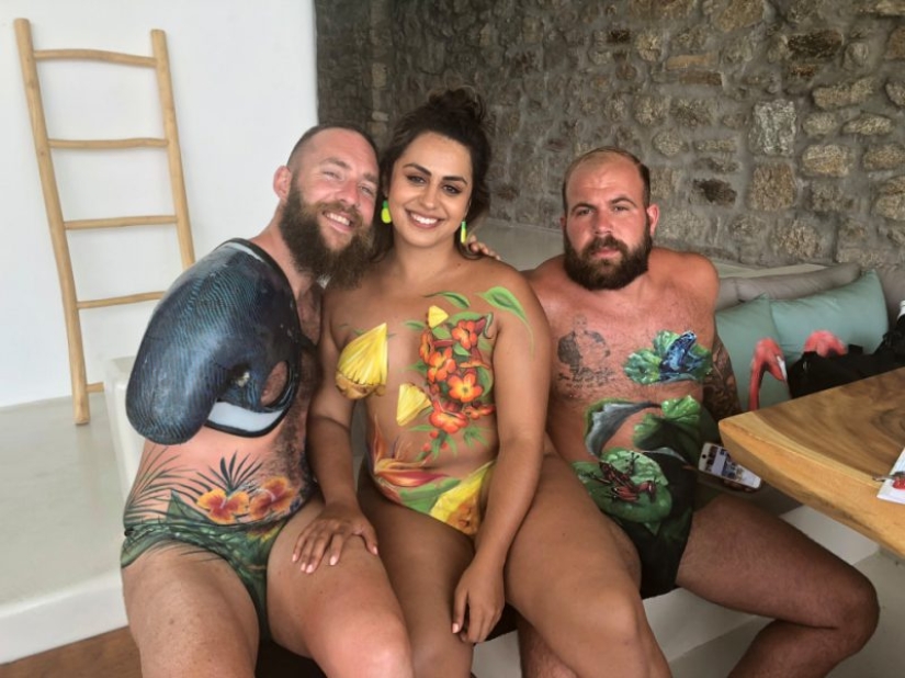 El cuerpo desnudo es algo útil: modelos con formas curvas participan en un nuevo reality show británico