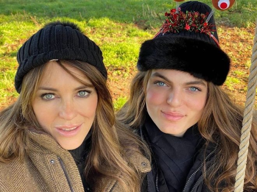 El hijo de Elizabeth Hurley se convierte en mujer: 15" impresionantes " fotos