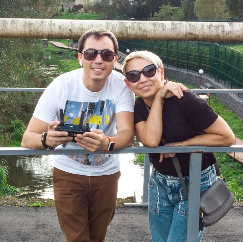 El hijo de mamá para siempre: fotos de 15 artistas rusos con madres El hijo de mamá para siempre: fotos de 15 artistas rusos con madres