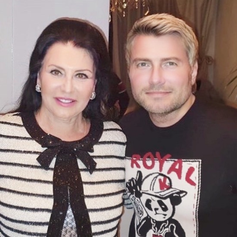 El hijo de mamá para siempre: fotos de 15 artistas rusos con madres El hijo de mamá para siempre: fotos de 15 artistas rusos con madres