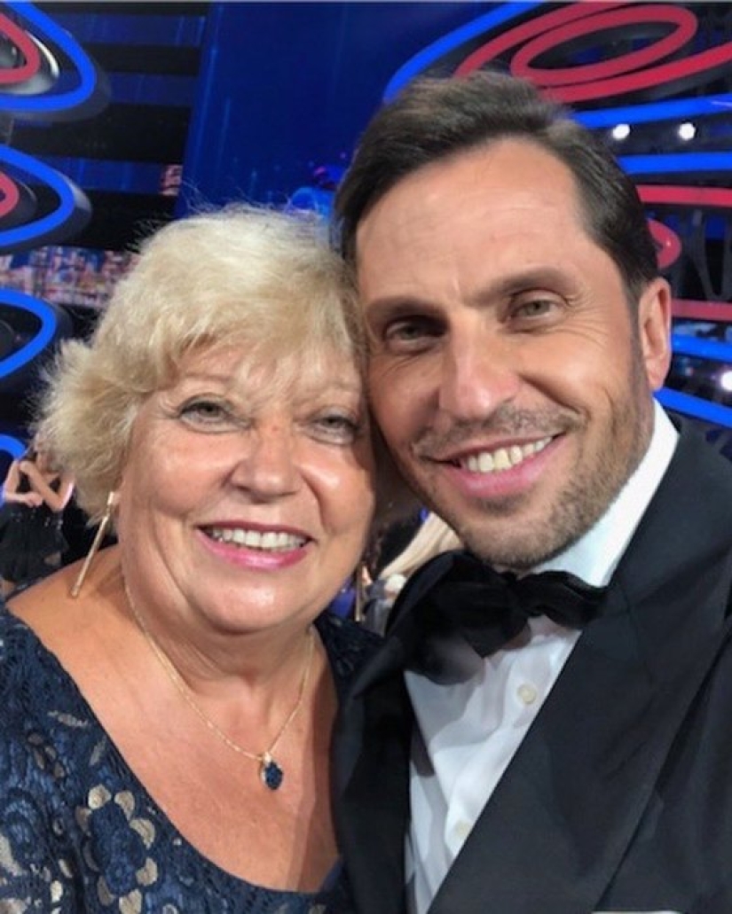 El hijo de mamá para siempre: fotos de 15 artistas rusos con madres El hijo de mamá para siempre: fotos de 15 artistas rusos con madres