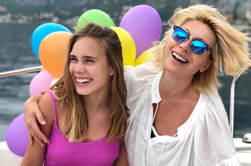 El hijo de Sobchak, las hijas de Olga Shelest y otros hijos de presentadores de televisión rusos El hijo de Sobchak, las hijas de Olga Shelest y otros hijos de presentadores de televisión rusos