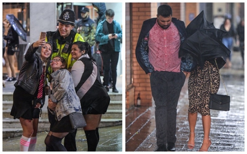 ¡El mal tiempo no es motivo para estar triste! La juventud británica sigue pasando el rato incluso en un huracán