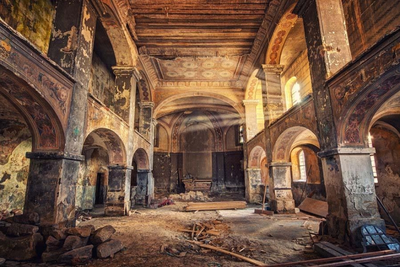 El mundo abandonado en la lente de Matthias Hacker El mundo abandonado en la lente de Matthias Hacker