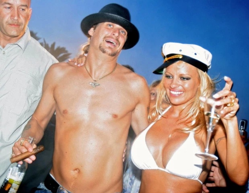 El Oscuro Pasado de Pamela Anderson: De Abuso de Niñera a Violación en Grupo en la Escuela Secundaria