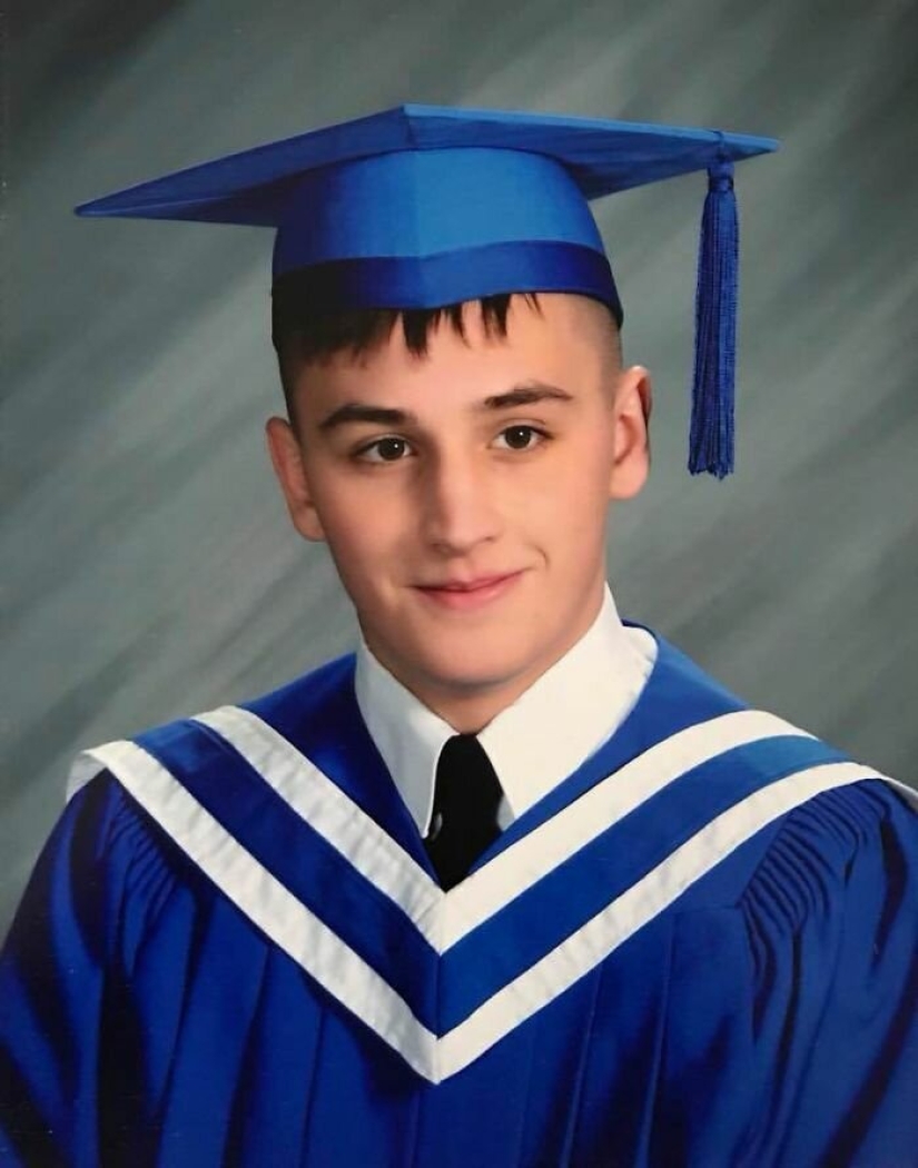 El paraíso de los gatos con sus propias manos: el tipo convirtió el sótano en una habitación para las mascotas de su hermano muerto El paraíso de los gatos con sus propias manos: el tipo convirtió el sótano en una habitación para las mascotas de su hermano muerto