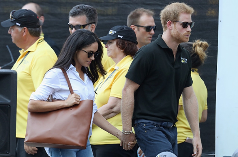 El príncipe Harry se comprometió con la actriz estadounidense Meghan Markle de la serie de televisión "Force Majeure"