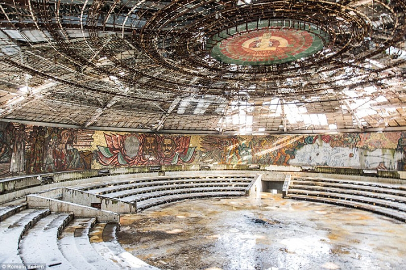 El tiempo duerme aquí: la belleza de las ruinas en la lente del fotógrafo francés Roman Veyon
