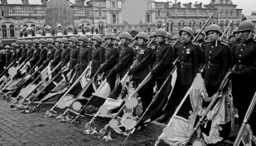 El tribunal multó a un residente de Arkhangelsk por una foto del Desfile de la Victoria El tribunal multó a un residente de Arkhangelsk por una foto del Desfile de la Victoria
