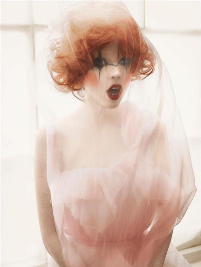 Elegance and sensuality – photography by Solve Sundsbo