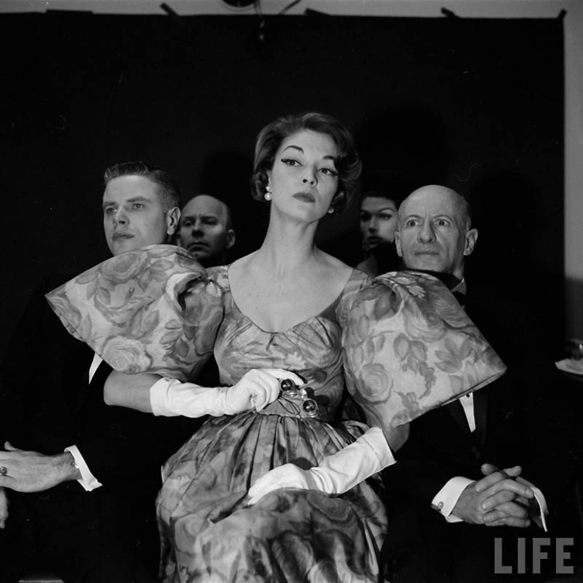 Elusive femininity from photographer Nina Lin Elusive femininity from photographer Nina Lin