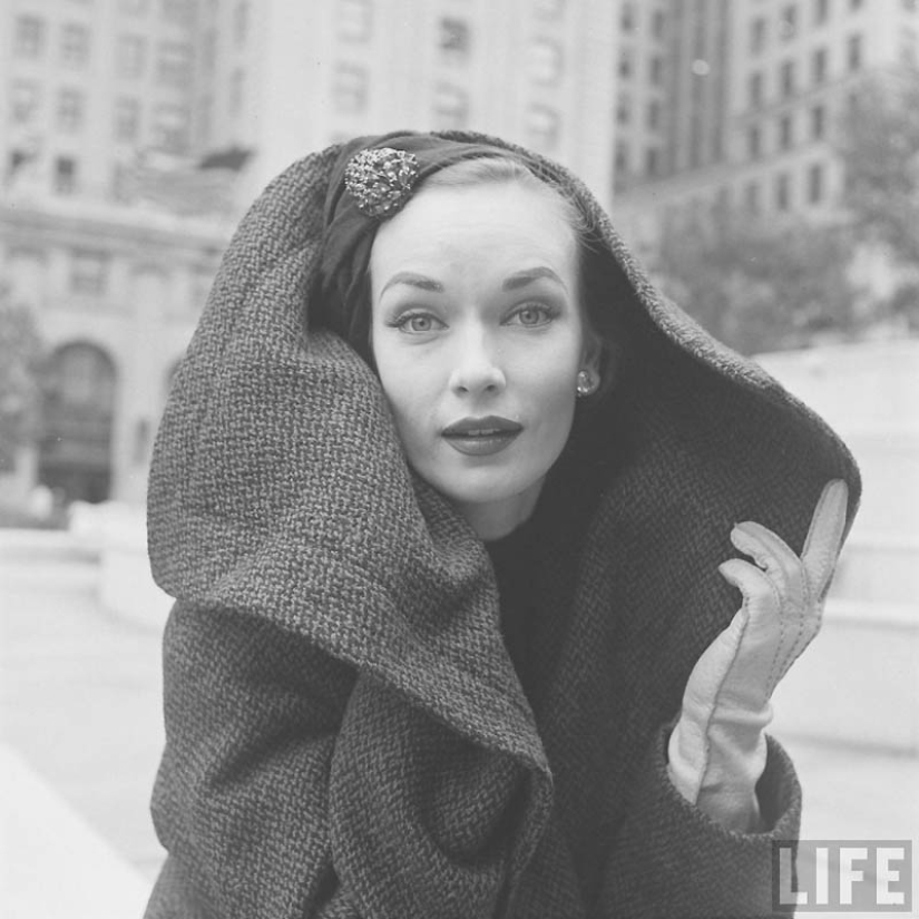 Elusive femininity from photographer Nina Lin Elusive femininity from photographer Nina Lin