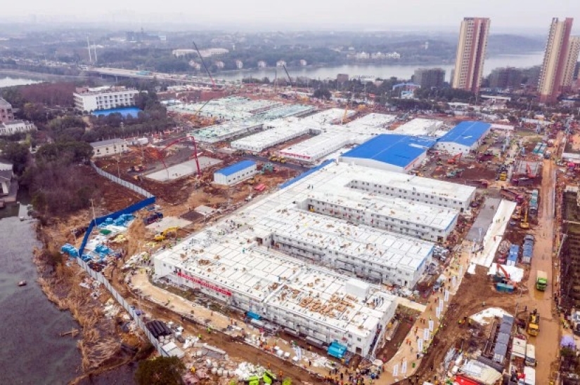 Emergency care: inside a Chinese hospital for coronavirus infected, built in just 9 days Emergency care: inside a Chinese hospital for coronavirus infected, built in just 9 days