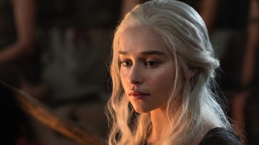 Emilia Clarke contó cómo sufrió un derrame cerebral entre el rodaje de"Game of Thrones"