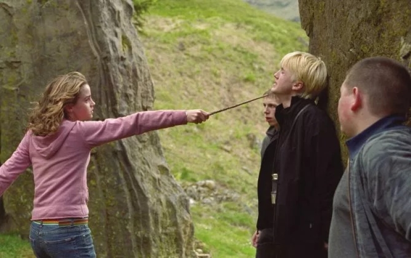 Emma+Tom =love? The actors of "Harry Potter" shared an intimate photo from a joint vacation