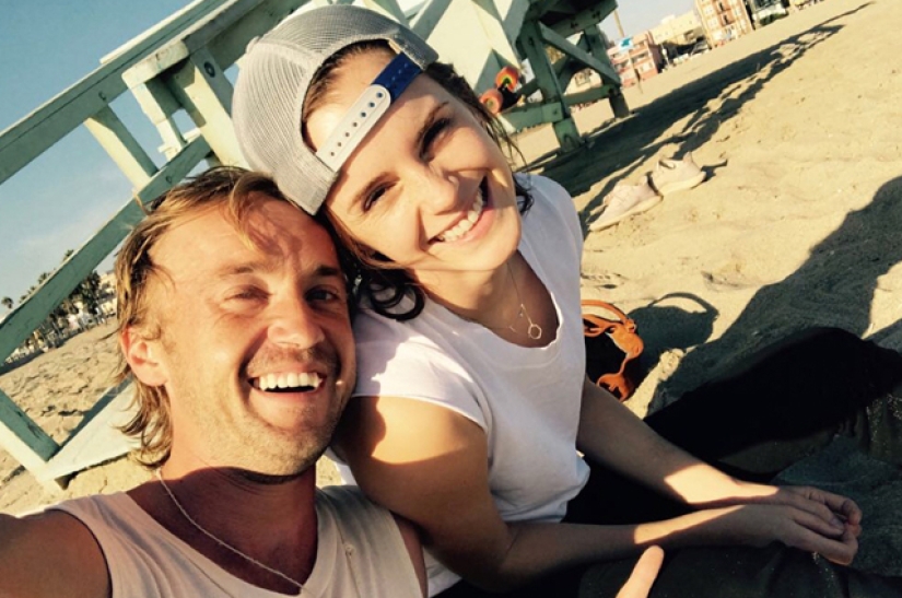 Emma+Tom =love? The actors of "Harry Potter" shared an intimate photo from a joint vacation