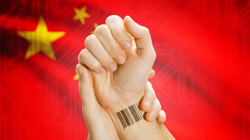 En China, a los ciudadanos con una calificación social baja se les prohibirá viajar
