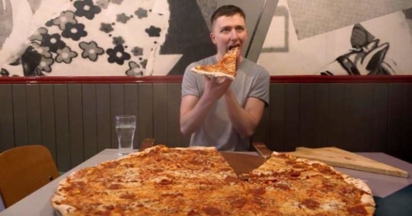 En Dublín, puedes comer pizza gratis y obtener 500 euros, pero nadie ha hecho frente a esta tarea