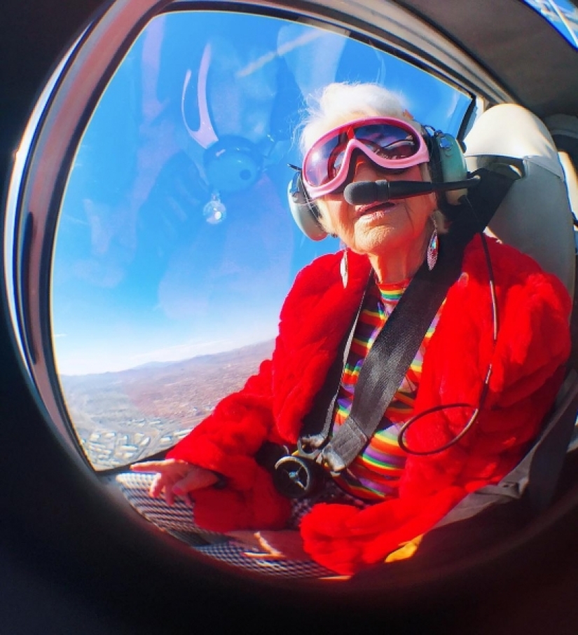 encendedor de abuelita de 91 años Helen Ruth van Winkle, o Cómo cumplir con la vejez encendedor de abuelita de 91 años Helen Ruth van Winkle, o Cómo cumplir con la vejez