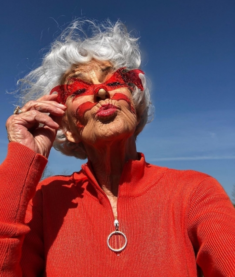 encendedor de abuelita de 91 años Helen Ruth van Winkle, o Cómo cumplir con la vejez encendedor de abuelita de 91 años Helen Ruth van Winkle, o Cómo cumplir con la vejez