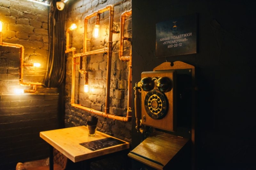¿Es un vaso de chupito? No "Huraño". El bar más deprimente del mundo se encuentra en la soleada San Petersburgo