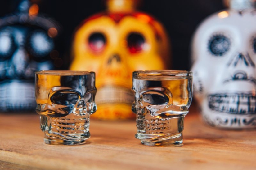 ¿Es un vaso de chupito? No "Huraño". El bar más deprimente del mundo se encuentra en la soleada San Petersburgo