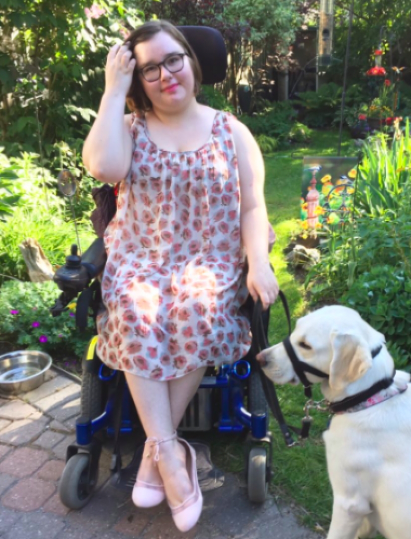 Esta chica odia los videos donde se cose la ropa, y por eso