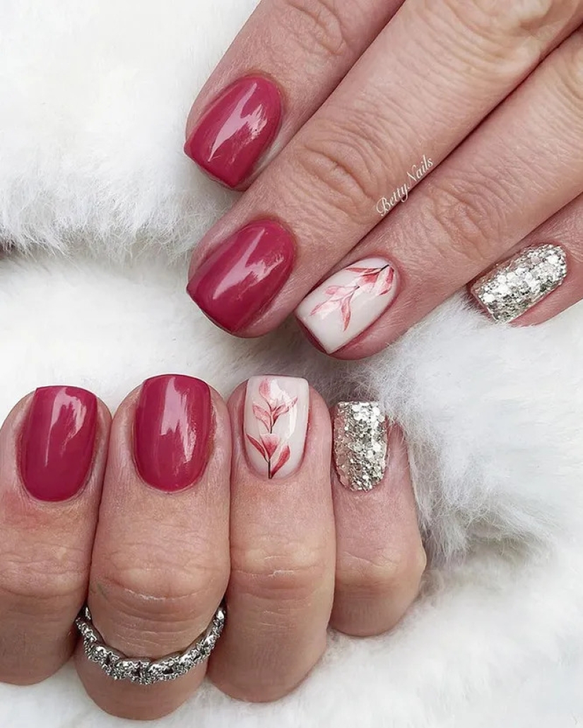 Estado de ánimo "otoño": 10 hermosos ejemplos de manicura con estampados florales, con hojas, bayas y flores.
