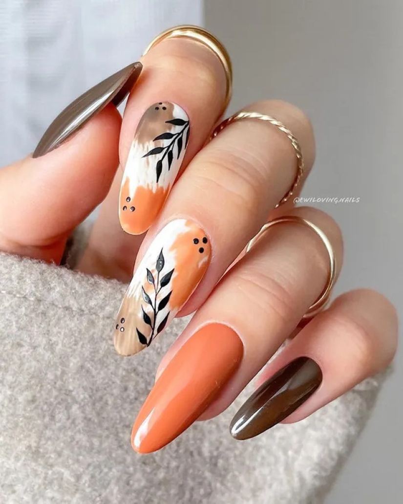 Estado de ánimo "otoño": 10 hermosos ejemplos de manicura con estampados florales, con hojas, bayas y flores.