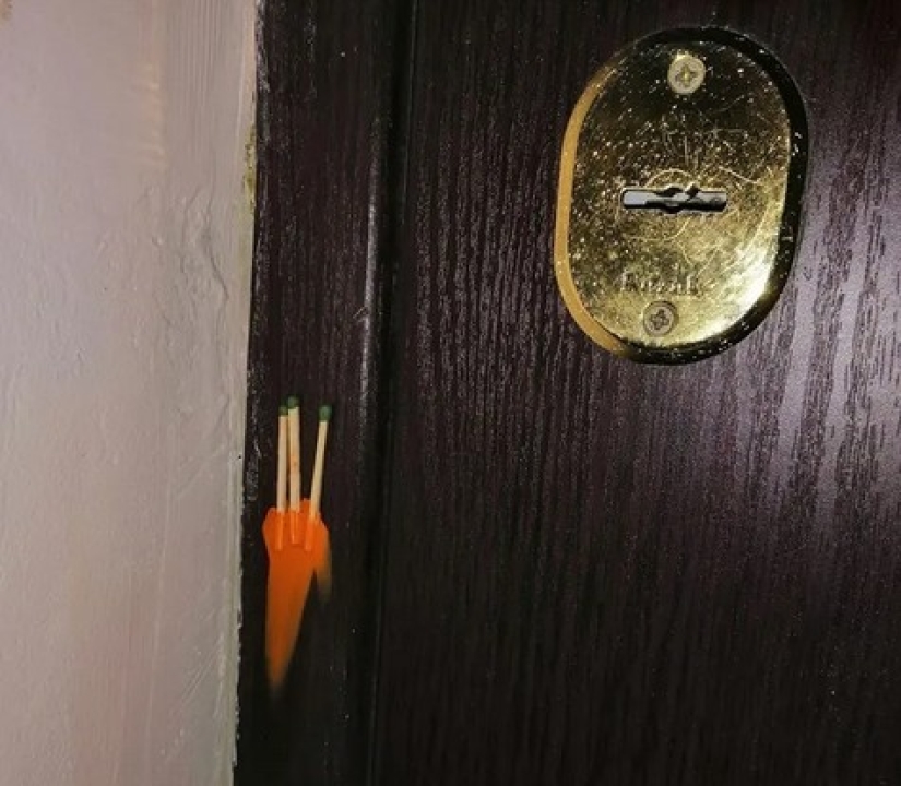 Etiquetas de ladrones: cómo saber que su apartamento está interesado en ladrones