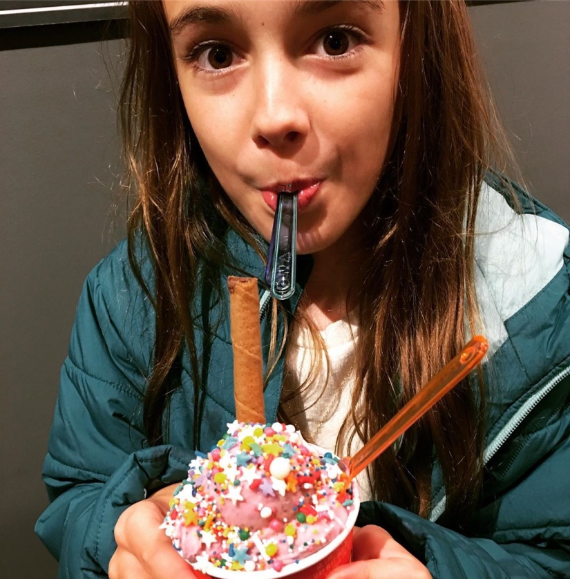 Everything you need to know about 10-year-old Julia Butters, who played Trudy in "Once... in Hollywood"