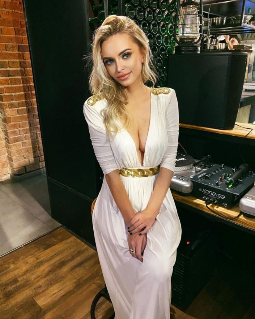 Ex esposa sexy de Kerzhakov Milan Tulpanova se convirtió en miembro del Consejo de Cultura de la Duma Estatal Ex esposa sexy de Kerzhakov Milan Tulpanova se convirtió en miembro del Consejo de Cultura de la Duma Estatal