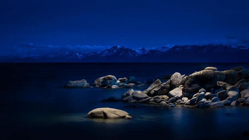 Exorcistas de la oscuridad. Paisajes donde la noche no es incolora Exorcistas de la oscuridad. Paisajes donde la noche no es incolora