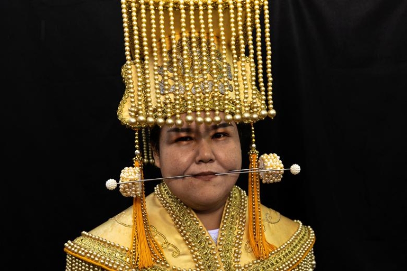 Extreme piercings put devotees in soul-cleansing trance at Thai festival Extreme piercings put devotees in soul-cleansing trance at Thai festival