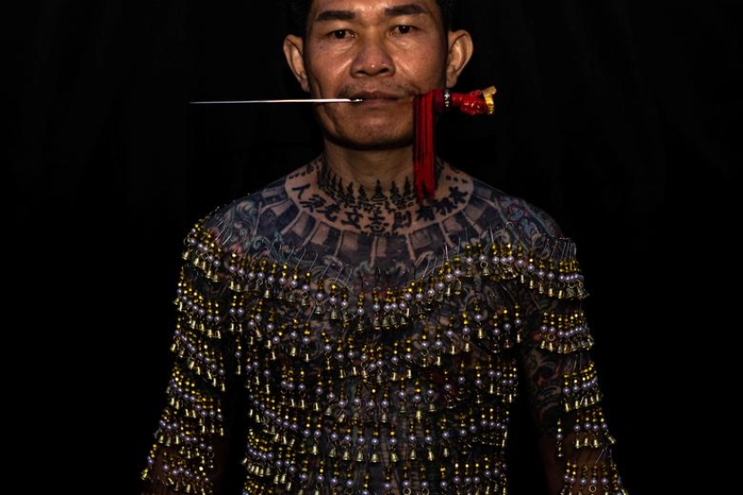 Extreme piercings put devotees in soul-cleansing trance at Thai festival Extreme piercings put devotees in soul-cleansing trance at Thai festival