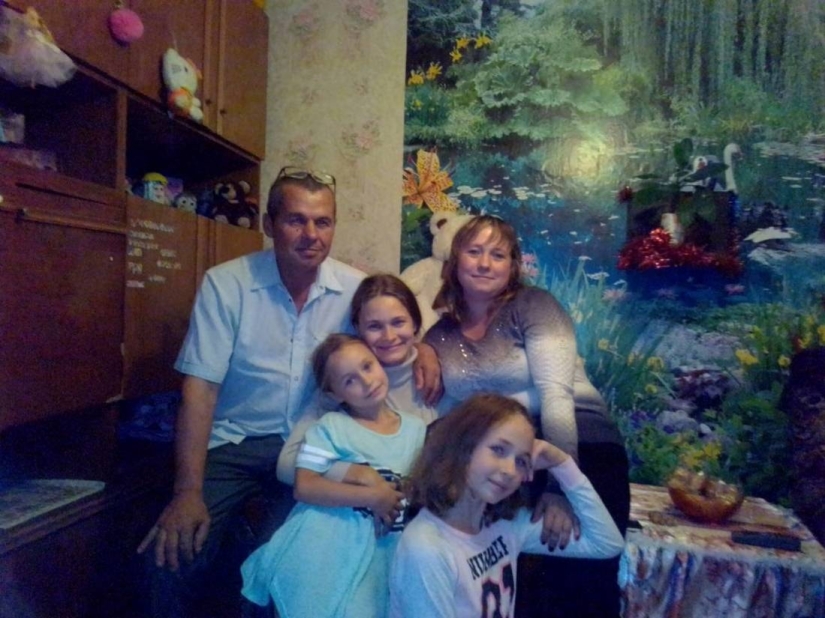 Family from Belarus reunited with missing daughter 20 years after her disappearance