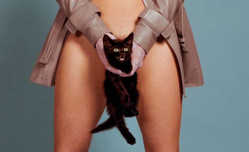 Fig Leaf: Live emojis on naked body parts covered by censorship