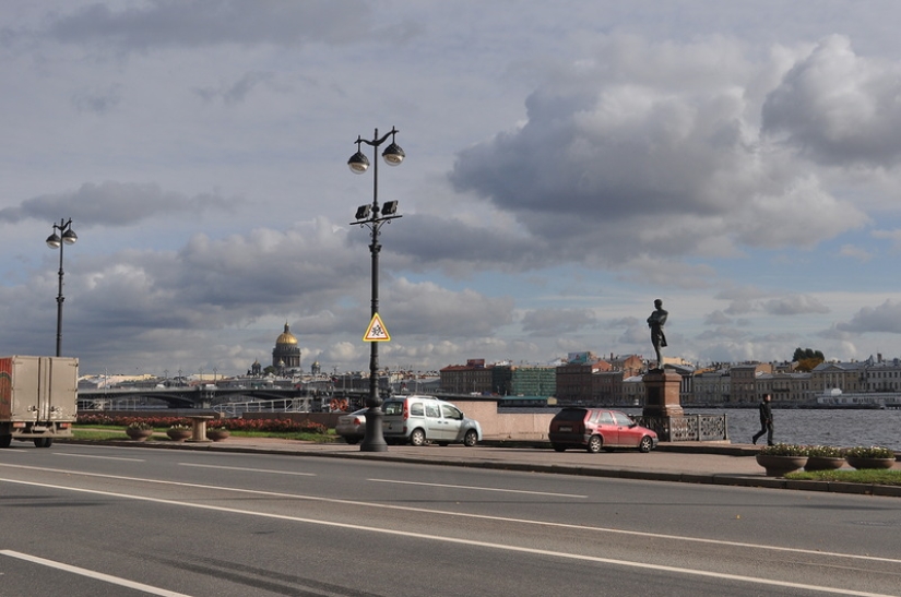 Film walk with Sergey Bodrov to the filming locations of the film "Brother"