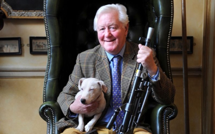 "Find me a wife!": 72-year-old aristocrat and multimillionaire from Britain in search of the mother of his future children