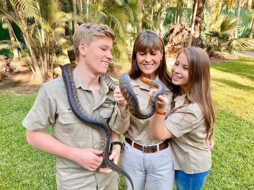 Fires in Australia: the family of famous animal rights activist Irwin saves animals from death