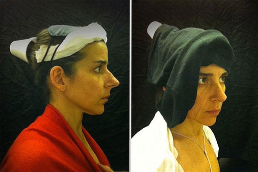 Flemish portraits of the XV century, "recreated" in the airplane toilet